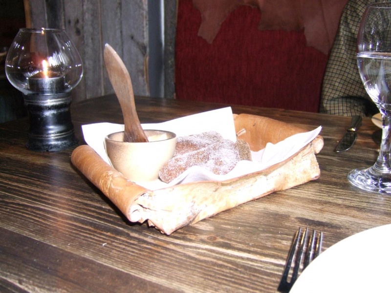 1307_Brot_Rinden_Korb_