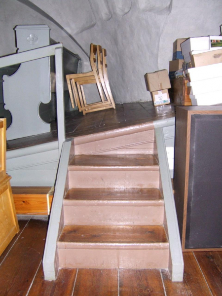 1815_schiefeTreppe_